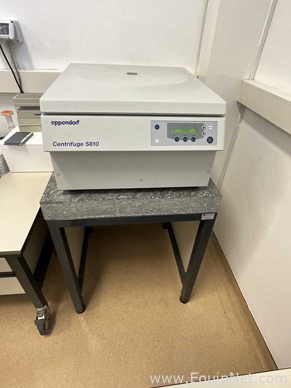 Centrífuga para Laboratórios Eppendorf 5810