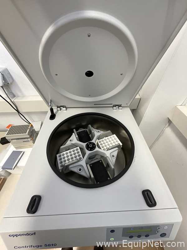 Centrífuga para Laboratórios Eppendorf 5810