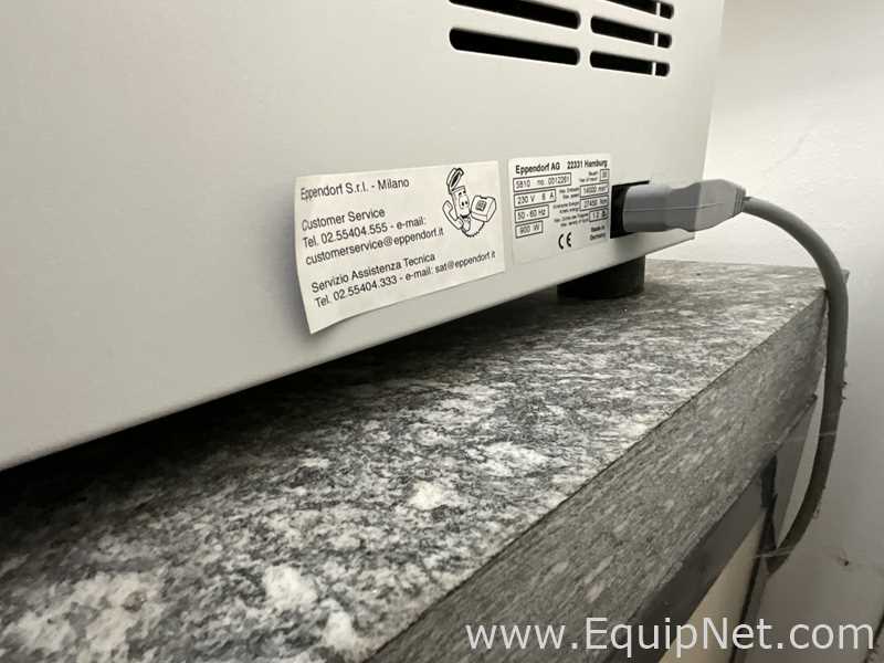 Centrífuga para Laboratórios Eppendorf 5810