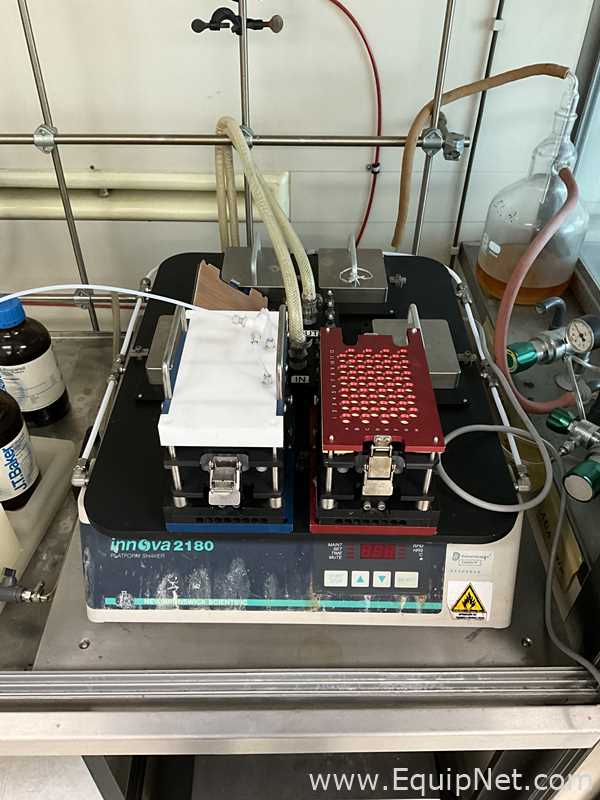 New Brunswick Scientific innova 2180 Laboratory Platform Shaker with Julabo FP40 Chiller