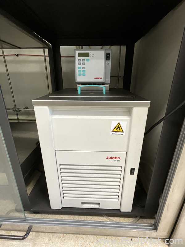 New Brunswick Scientific innova 2180 Laboratory Platform Shaker with Julabo FP40 Chiller