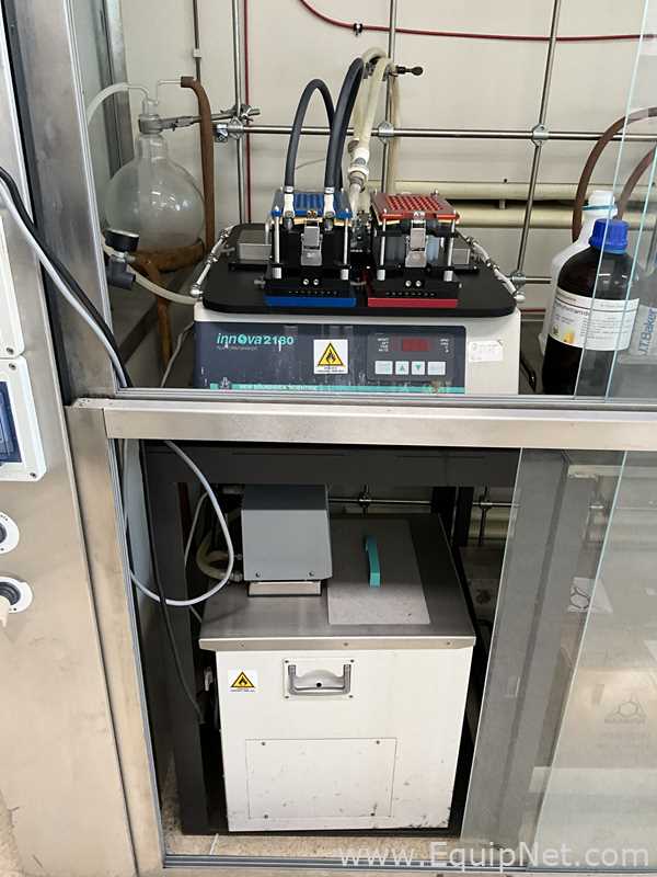 New Brunswick Scientific innova 2180 Laboratory Platform Shaker with Julabo FP40 Chiller