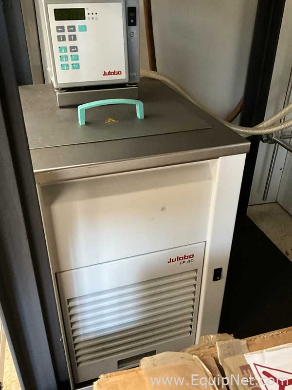 New Brunswick Scientific innova 2180 Laboratory Platform Shaker with Julabo FP40 Chiller
