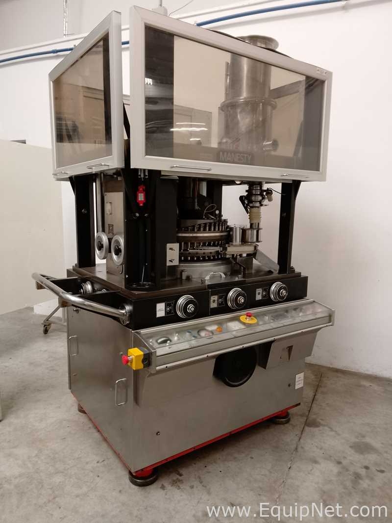 Tableteadora Manesty Novapress