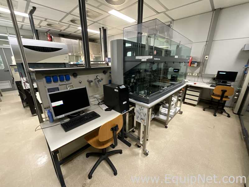 Tecan FREEDOM EVO 200 BASE Liquid Handler with Mettler Toledo Balance