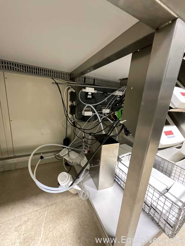 Tecan FREEDOM EVO 200 BASE Liquid Handler with Mettler Toledo Balance