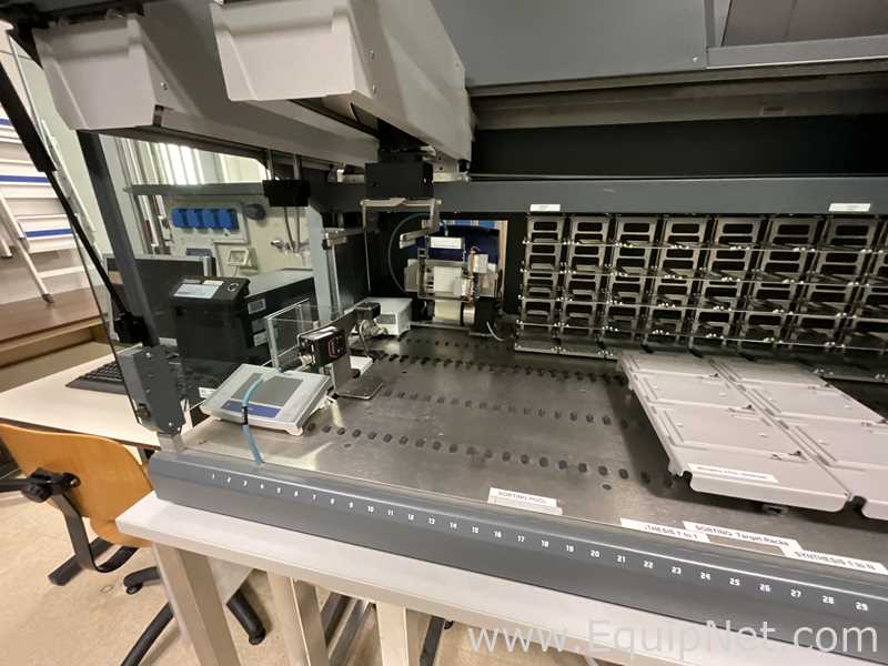 Tecan FREEDOM EVO 200 BASE Liquid Handler with Mettler Toledo Balance
