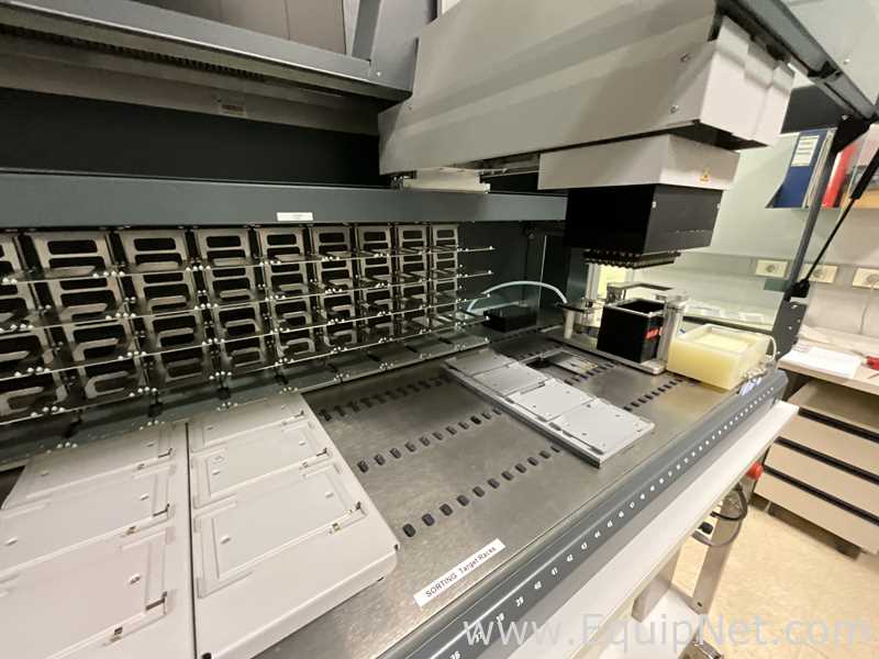Tecan FREEDOM EVO 200 BASE Liquid Handler with Mettler Toledo Balance