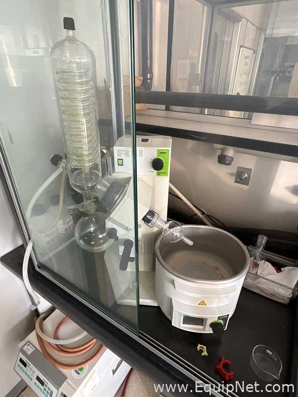 Buchi Rotavapor R11 Evaporator Condenser with Vacubrand CVC2 and Julabo FC600