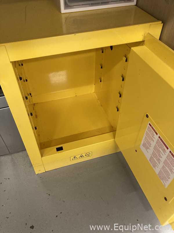 Eagle 1904X - 4 Gallon Flammable Storage Cabinet
