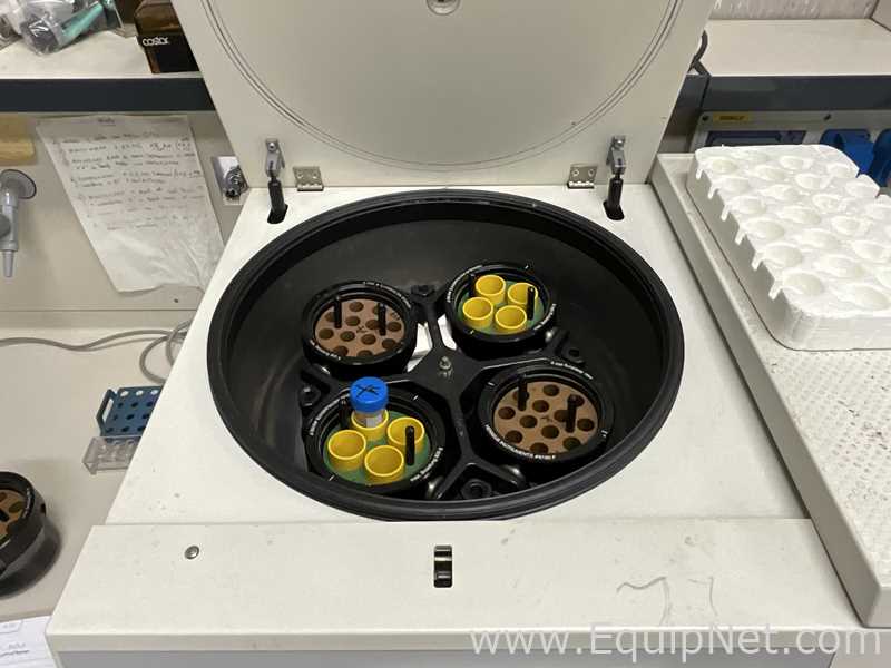 Centrífuga para Laboratórios Heraeus Megafuse 2.0R