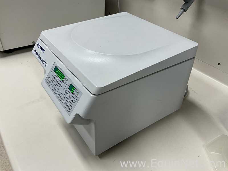 Centrífuga para Laboratórios Eppendorf 5417C