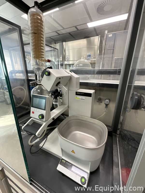 Buchi R-300 Laboratory Evaporator with Edwards XDS5 Atex Vacuum Pump and Julabo FC600 Chiller