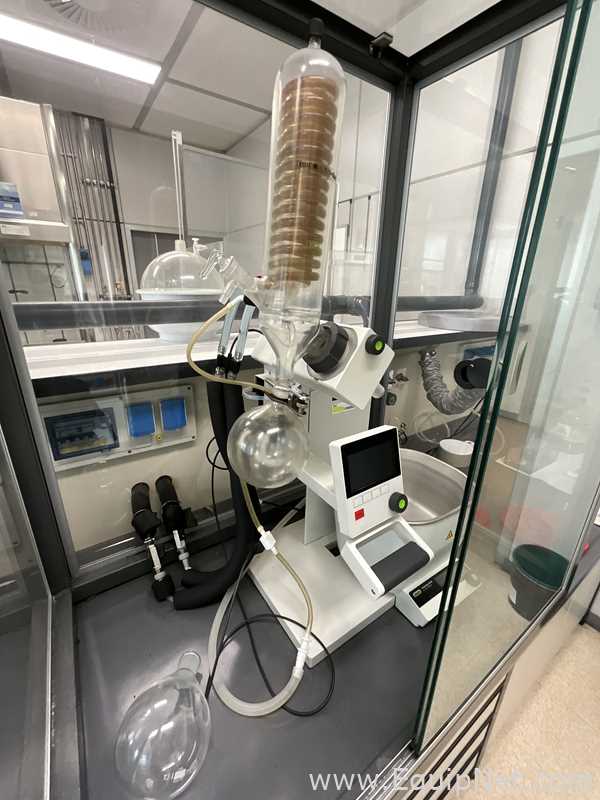 Buchi R-300 Laboratory Evaporator with Edwards XDS5 Atex Vacuum Pump and Julabo FC600 Chiller