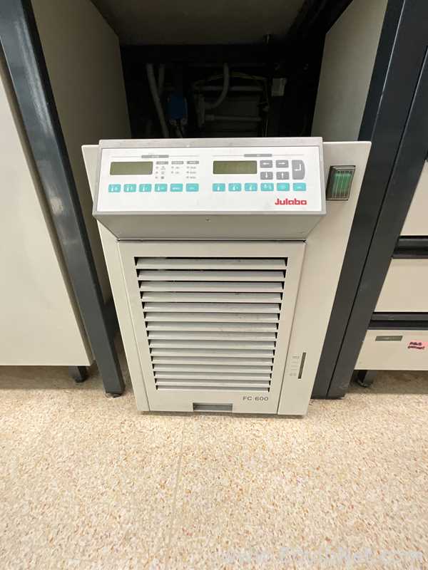 Buchi R-300 Laboratory Evaporator with Edwards XDS5 Atex Vacuum Pump and Julabo FC600 Chiller