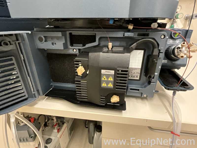 Waters Corporation HPLC System with PDA and QDa Detectors