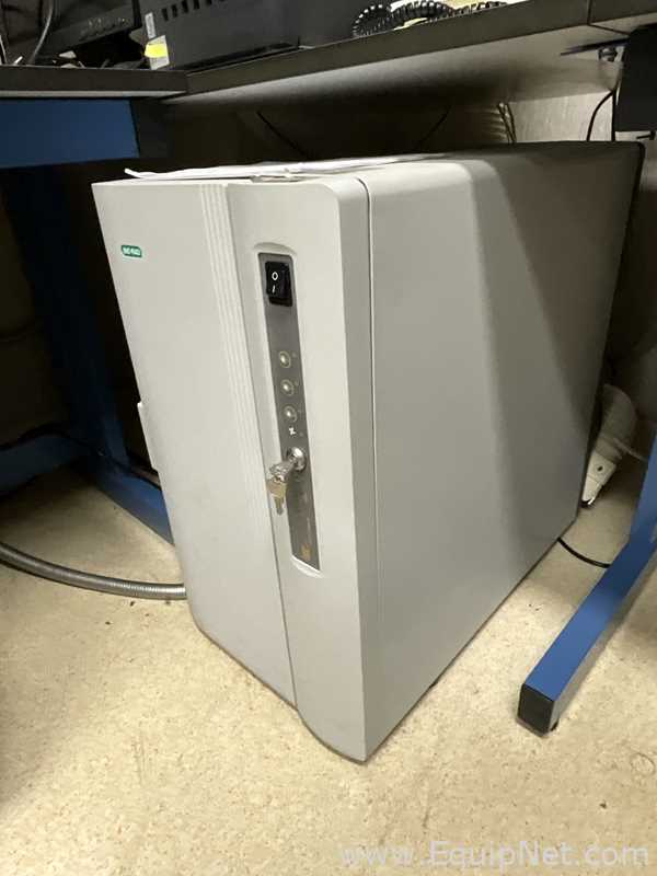 Carl Zeiss Microimaging AxioPlan Fluorescence Microscope BIORAD Radiance 2000 Laser Scanning System