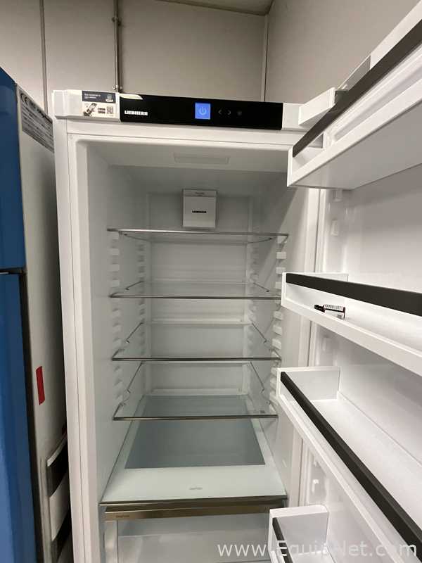 Liebherr CNd5703 Index20A/001 383 Litre Upright Laboratory Refrigerator Freezer