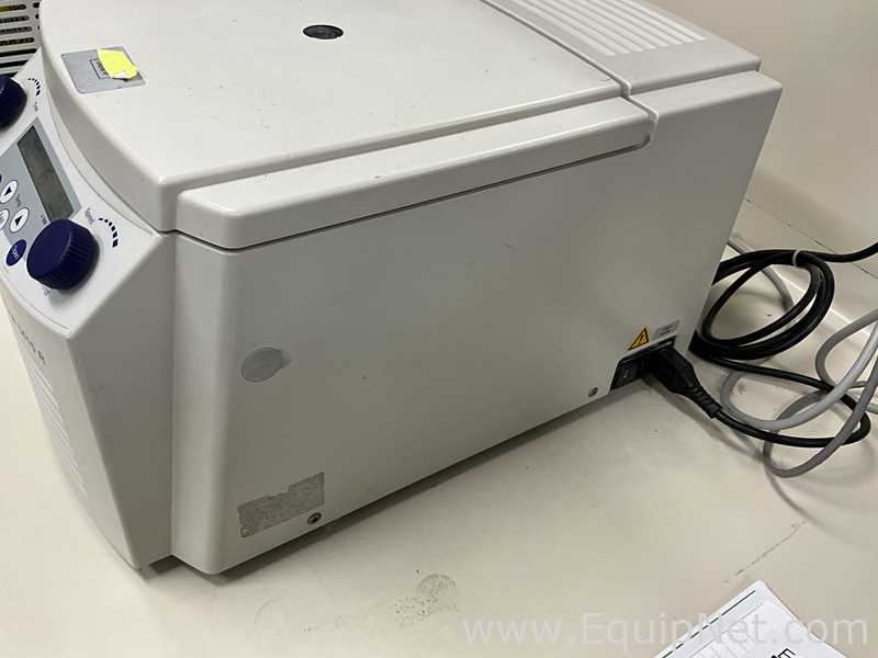 Centrífuga para Laboratórios Eppendorf 5415 R