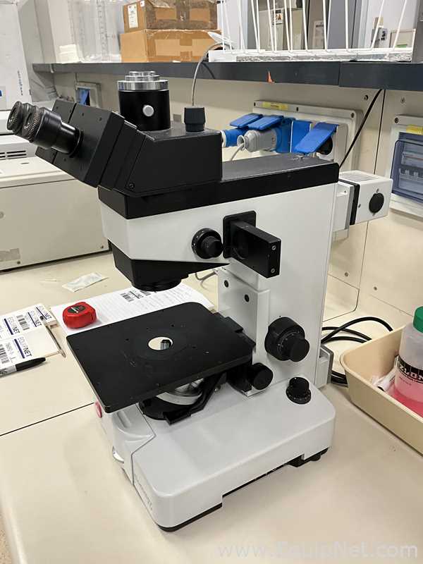 Microscópio Leitz Fluovert FU