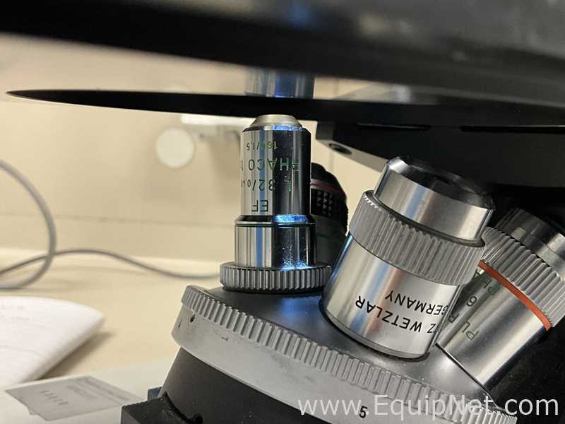 Microscópio Leitz Fluovert FU