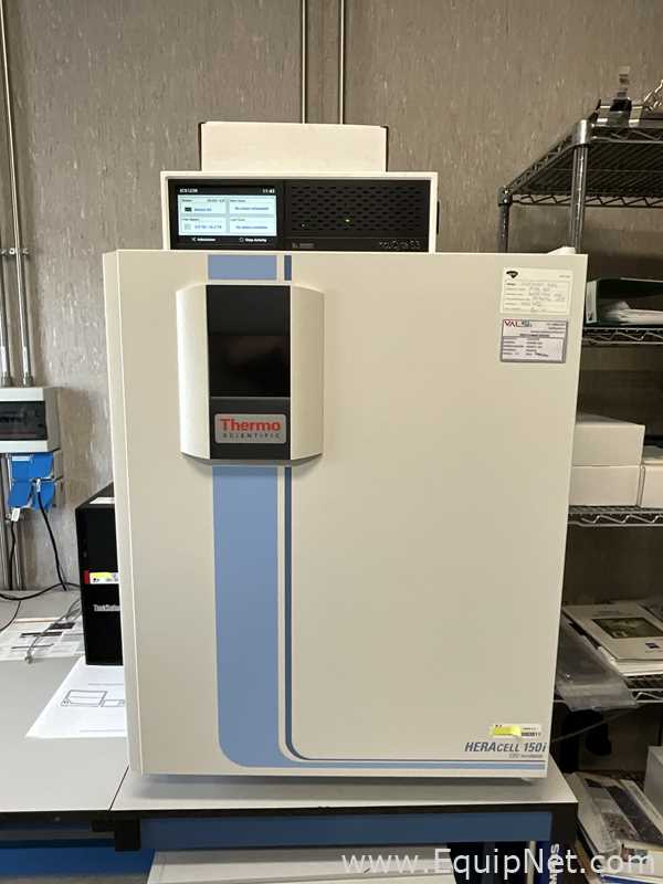 Essen BioScience IncuCyte S3 Blood Cell Analyzer in HERAcell 150i Incubator