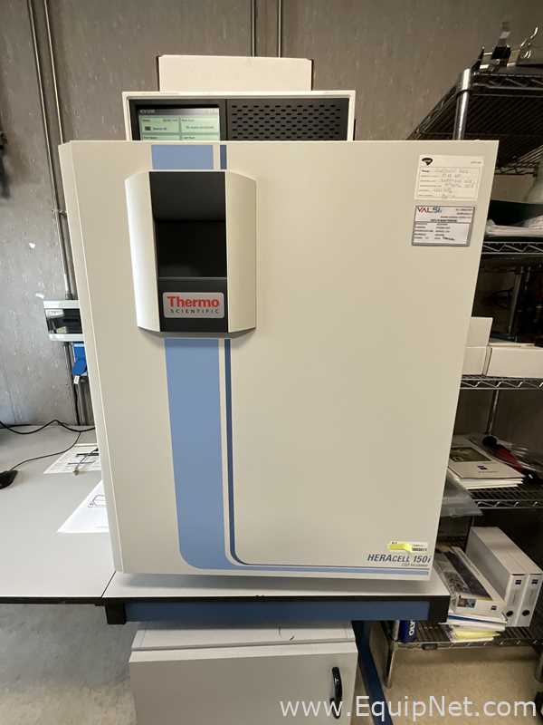 Essen BioScience IncuCyte S3 Blood Cell Analyzer in HERAcell 150i Incubator