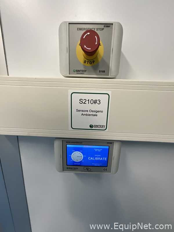 Sintesy Liquid Nitrogen Cryogenic Sample Storage System with Sintesy Environmental Monitoring System