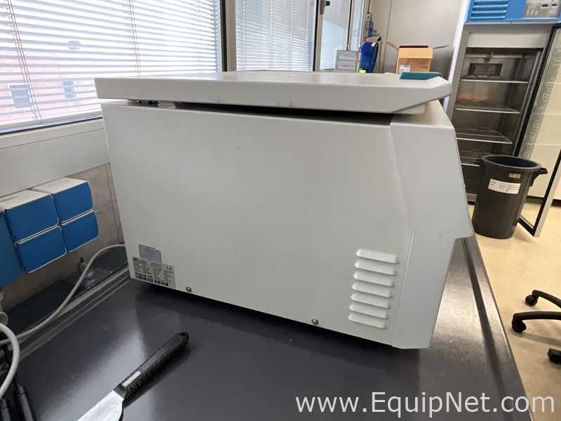 Kendro Laboratory Products Megafuge 2.0R Refrigerated Laboratory Centrifuge
