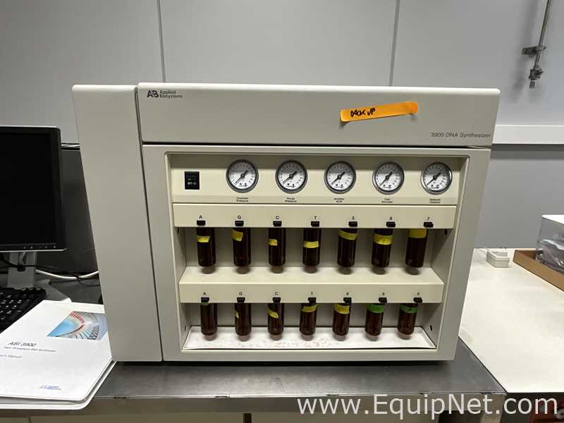Applied Biosystems 3900 DNA Synthesizer