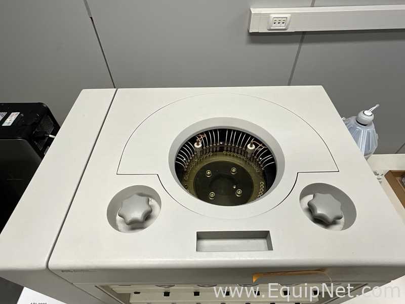 Applied Biosystems 3900 DNA Synthesizer