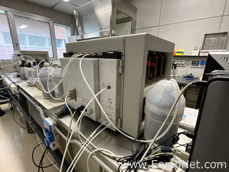 Applied Biosystems 3900 DNA Synthesizer