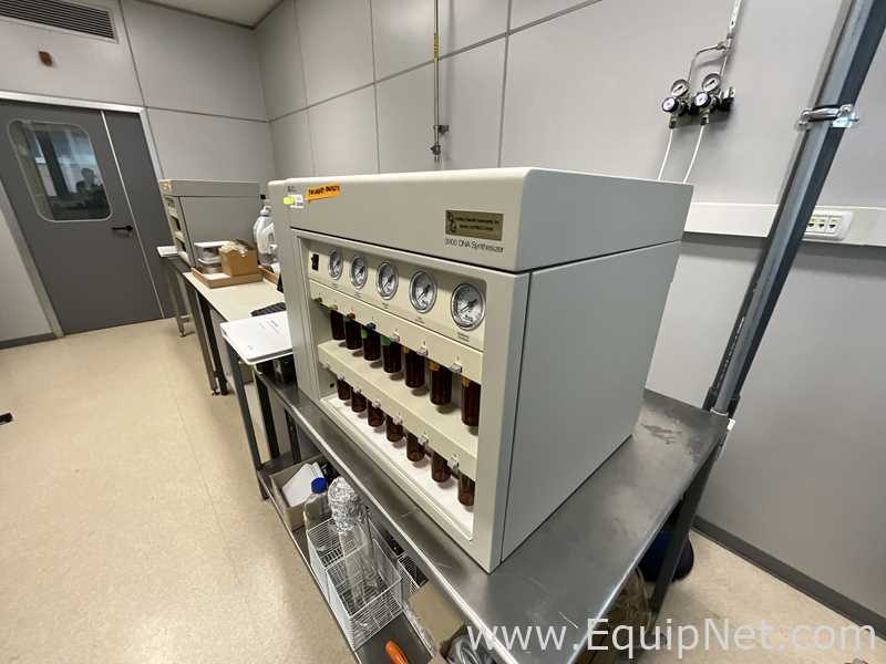 Applied Biosystems 3900 DNA Synthesizer