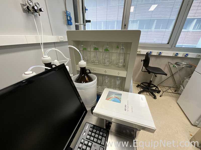 Applied Biosystems 3900 DNA Synthesizer