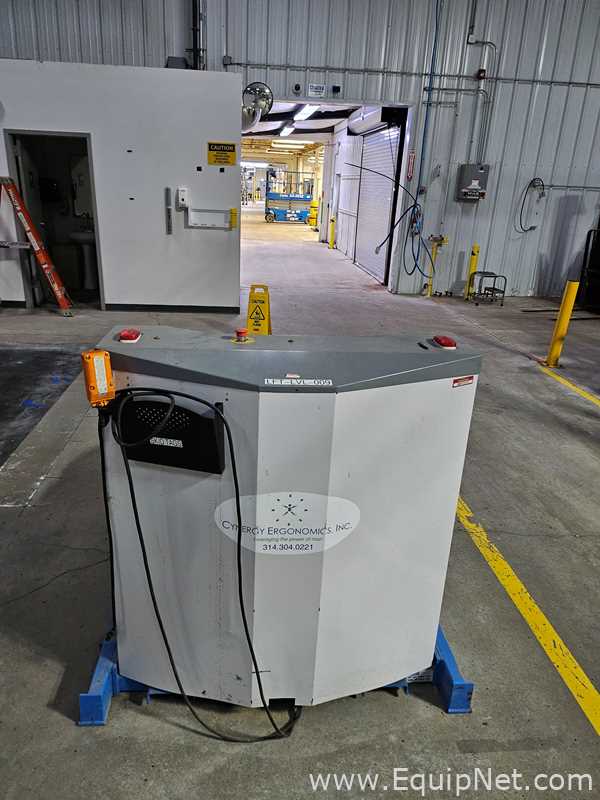 Bishamon lndustries Corporation EZO-25E-3S Lift