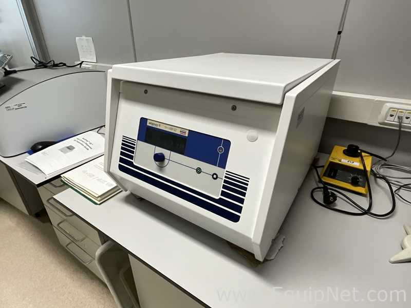 Sigma LaborZentrifugen GmbH 4-15C Laboratory Centrifuge