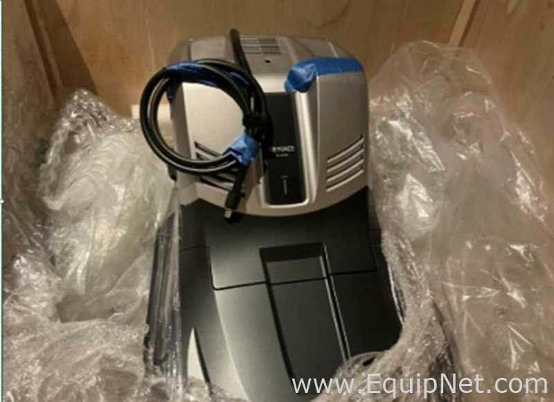 Keyence VL-570 3D Coordinate Measuring Machine