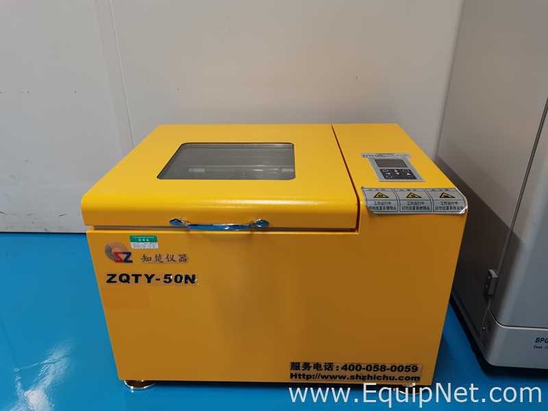 Shanghai Zhichu Instrument Co., Ltd.  ZQTY-50N Oscillating Incubator- 286