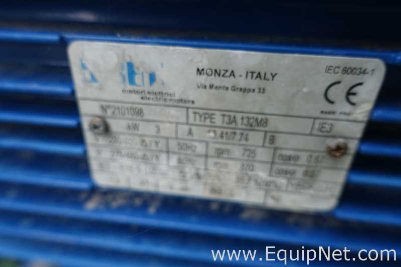 2000 Litre Stainless Steel Vertical Sodium Hydroxide Tank with Pump in Bund