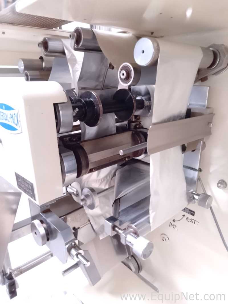Máquina Vertical Formadora, Llenadora y Selladora  Universal Pack VBU