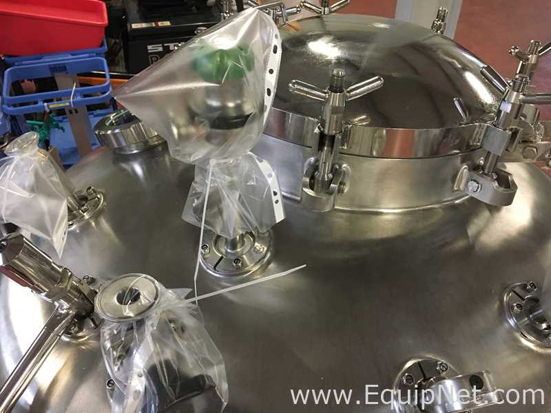 Pierre Guérin 1050 liters stainless steel tank with agitation