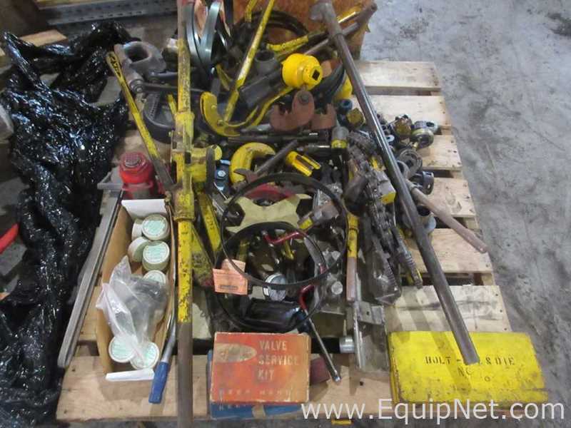 Large Lot of Pipe Threader Equipment with Miscellaneous Dies