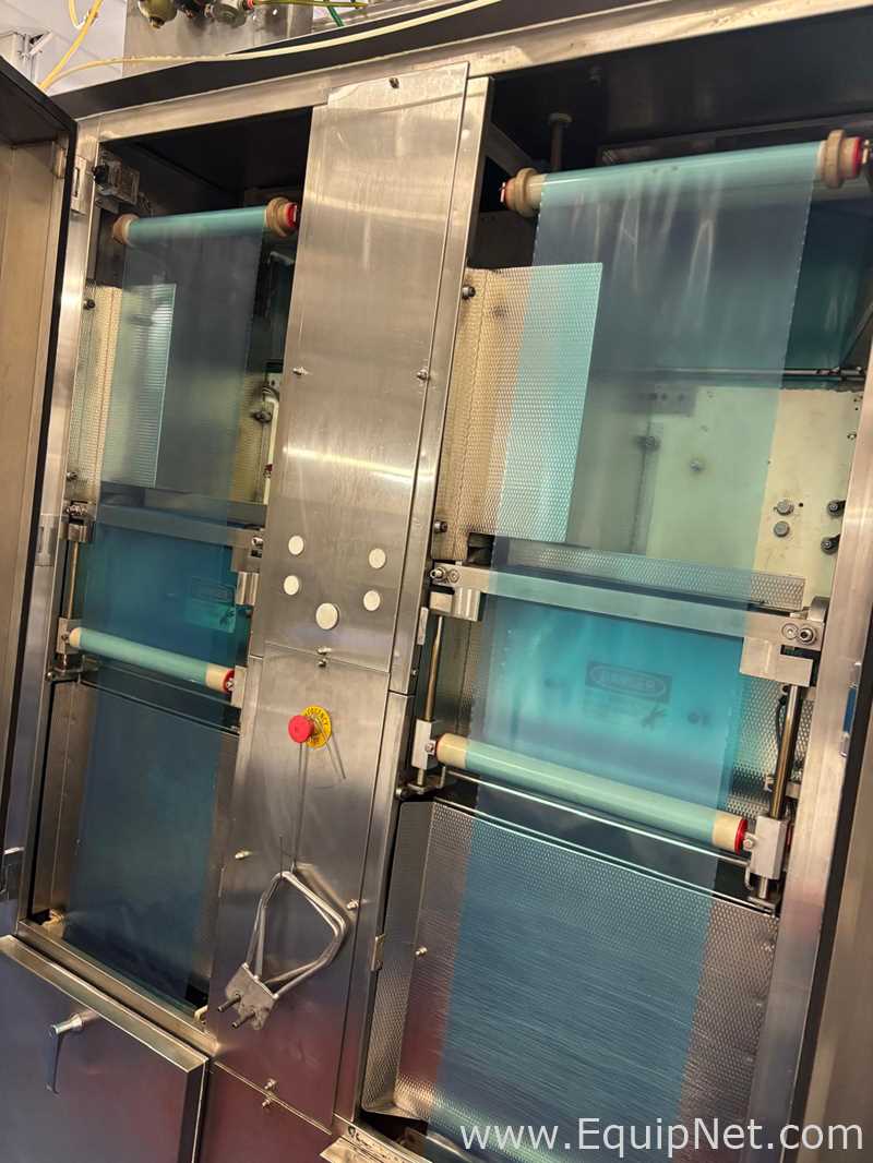 Máquina Vertical Formadora, Envasadora e Seladora Prepac IS-7M