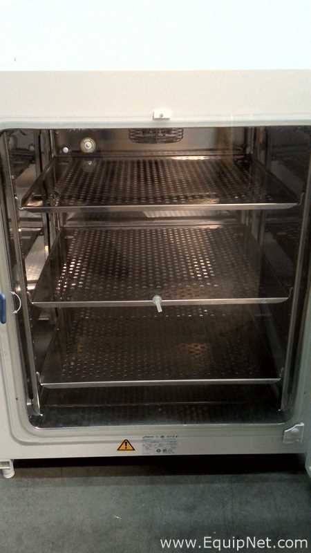 Incubadora Thermo Scientific HERAcell 240i