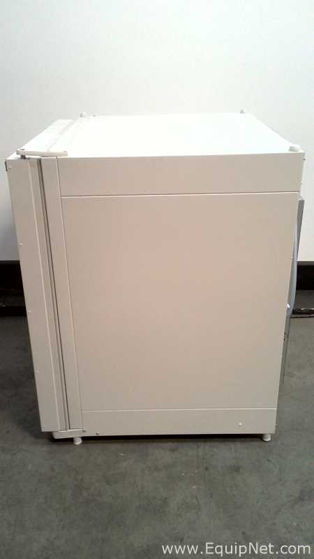 Incubadora Thermo Scientific HERAcell 240i