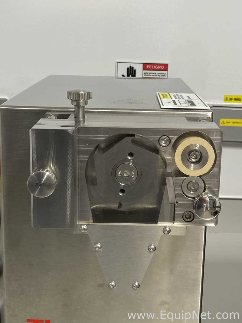 Sistema Extrusor De Doble Tornillo Thermo Scientific Pharma 11 Con Molino Granulador