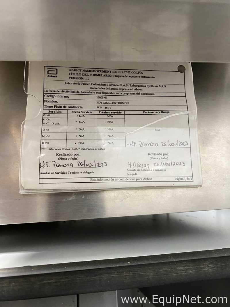 Sistema Extrusor De Doble Tornillo Thermo Scientific Pharma 11 Con Molino Granulador