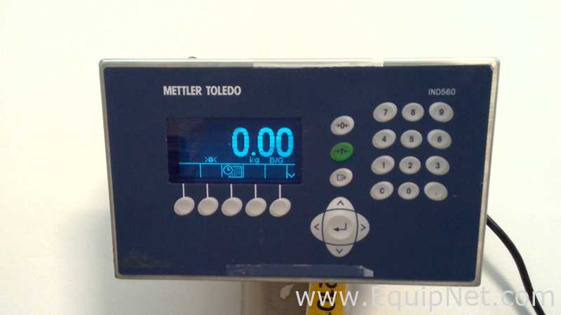 Mettler Toledo IND 560 Weighing Terminal with Mettler Toledo Deckmate Floor Scale Platform