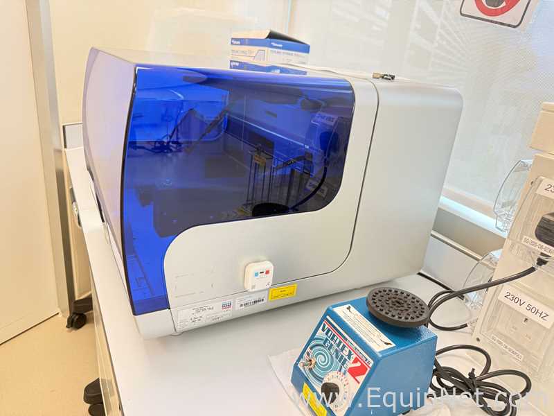 Qiagen 002205 QIAquant Real-Time PCR System
