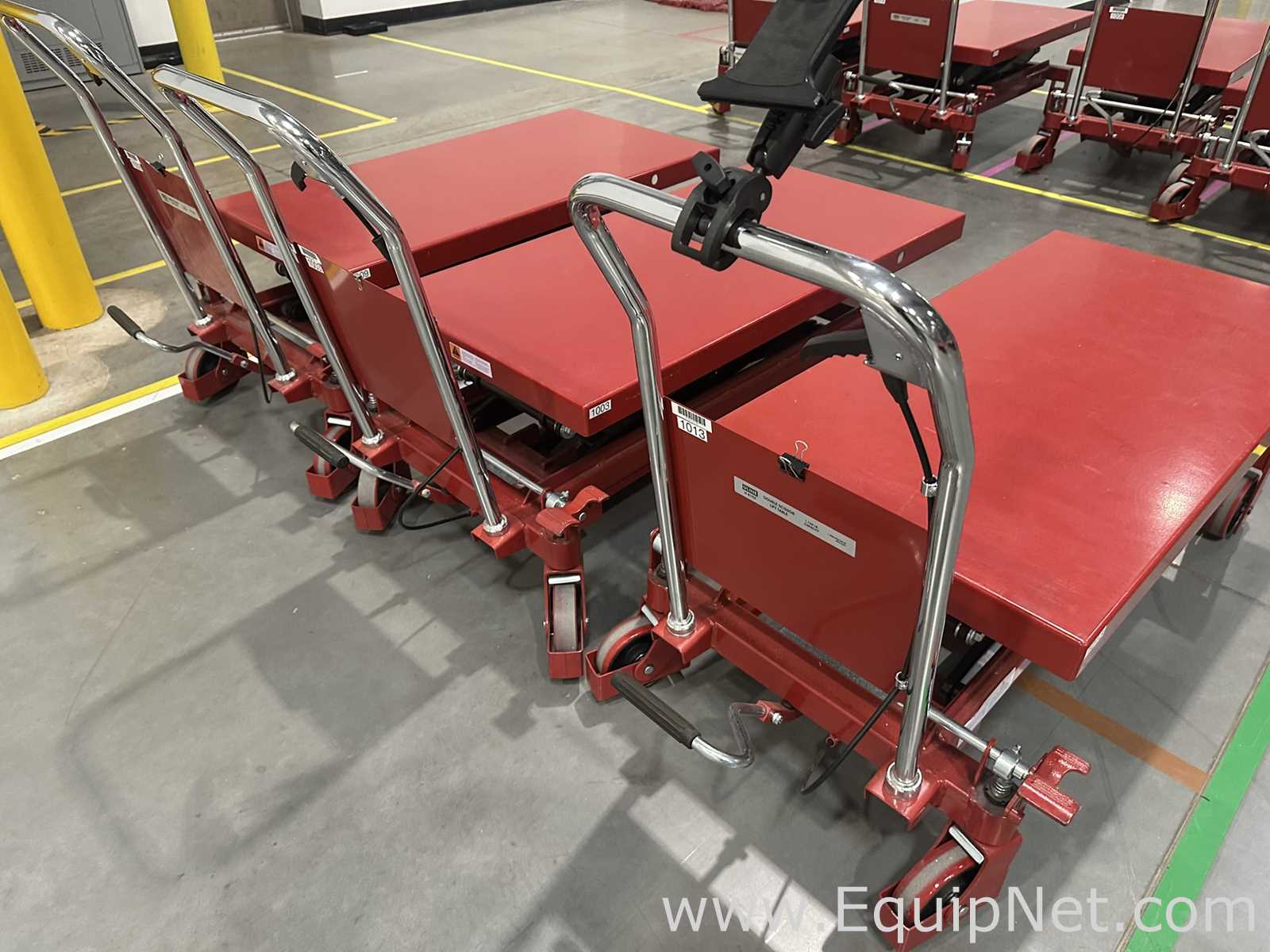 Línea de Lote de 3 Elevador Uline H-8152